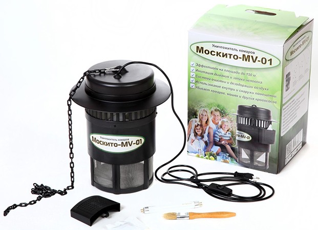 В комплекте с устройством поставляются все необходимые аксессуары